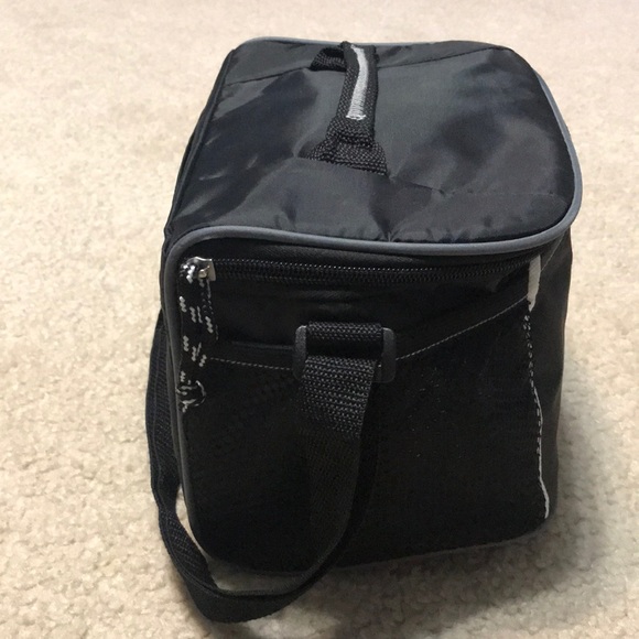 American crew carry cooler - Picture 2 of 6